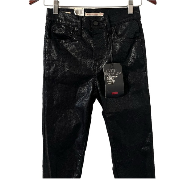 NWT LEVI’S Mile Snake Print High Super Skinny Pants - Picture 8 of 15